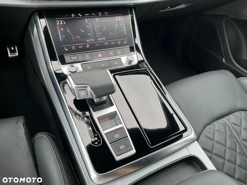 Audi Q8 - 22