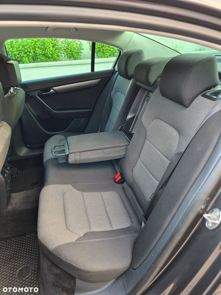 Volkswagen Passat 1.8 TSI Highline - 16