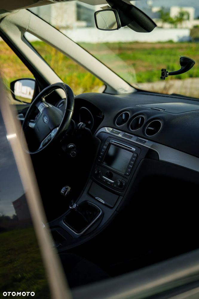 Ford Galaxy - 16