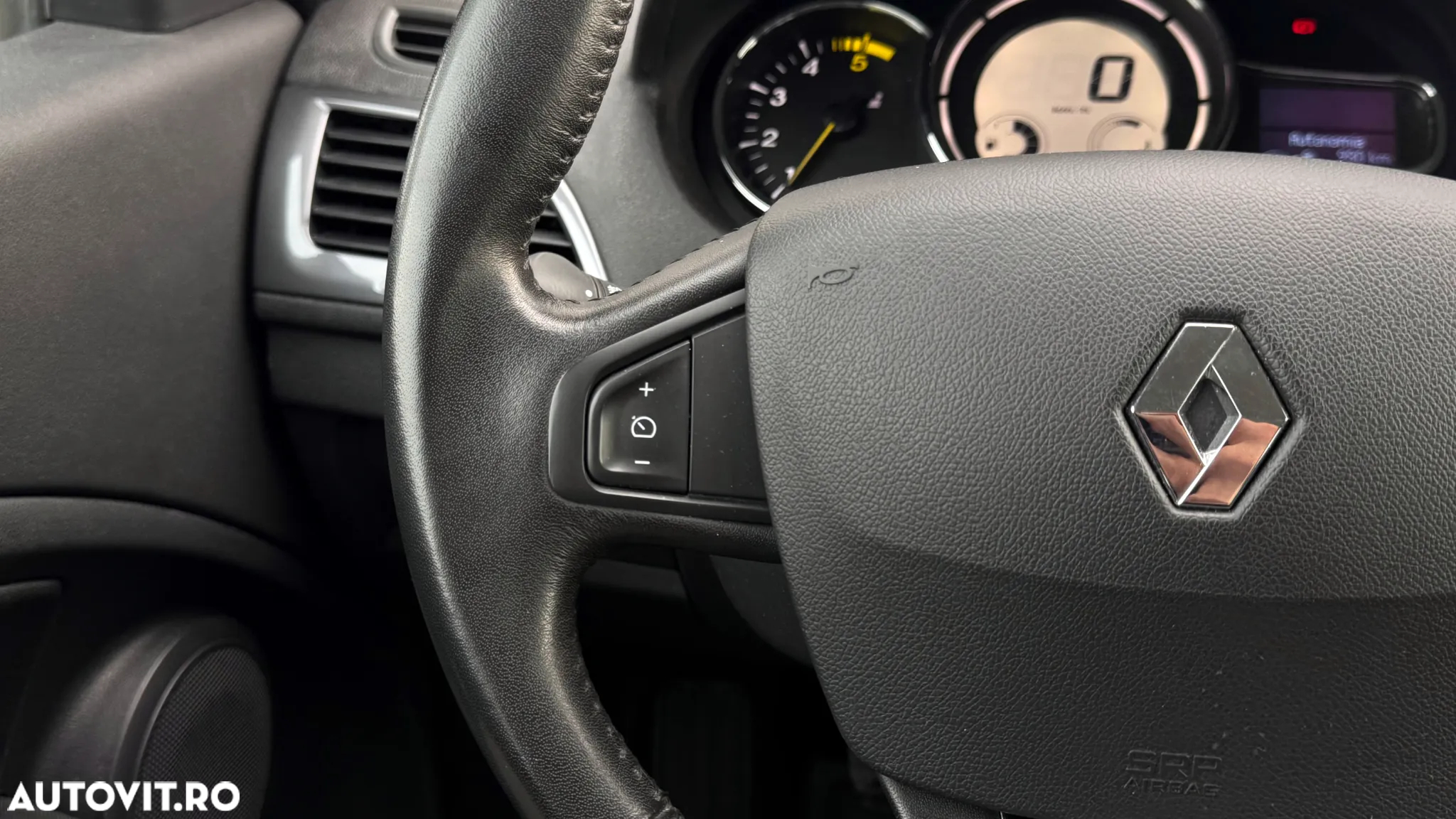 Renault Megane dCi 110 FAP LIMITED - 16