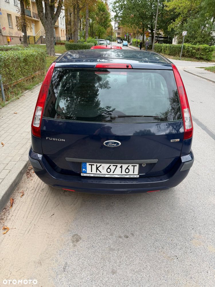 Ford Fusion 1.4 TDCi Ambiente - 14