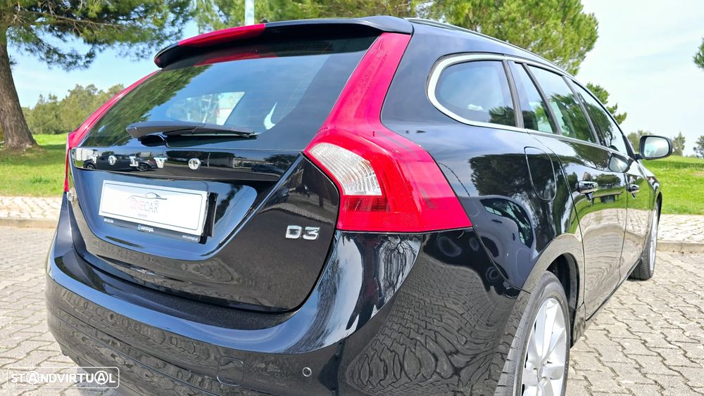 Volvo V60 2.0 D3 Summum - 18