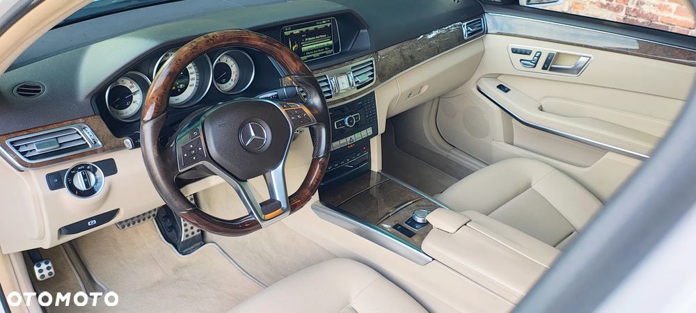Mercedes-Benz Klasa E 350 4Matic BlueEFFICIENCY 7G-TRONIC Avantgarde - 28