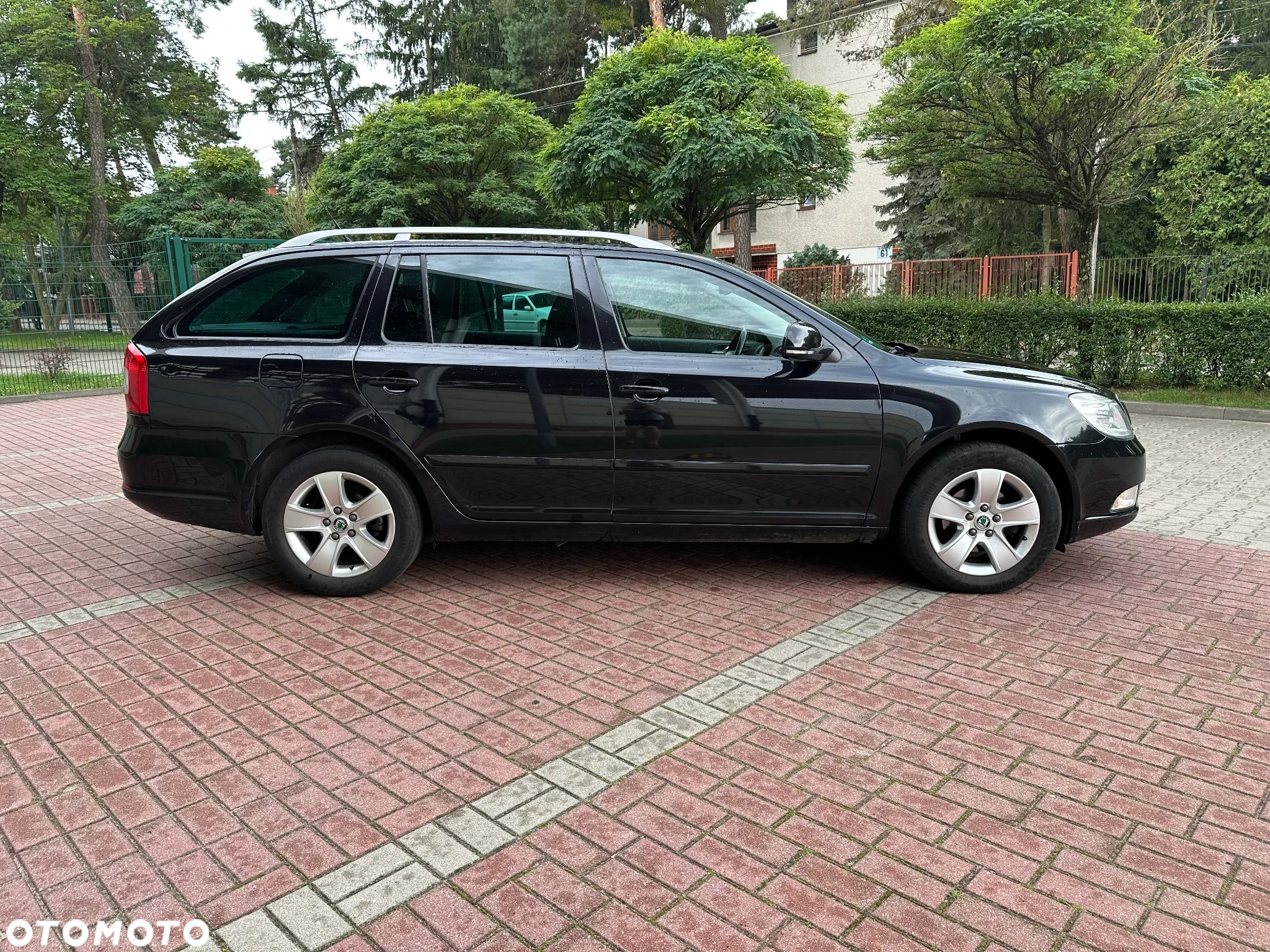 Skoda Octavia 1.6 TDI DPF DSG Ambition - 4