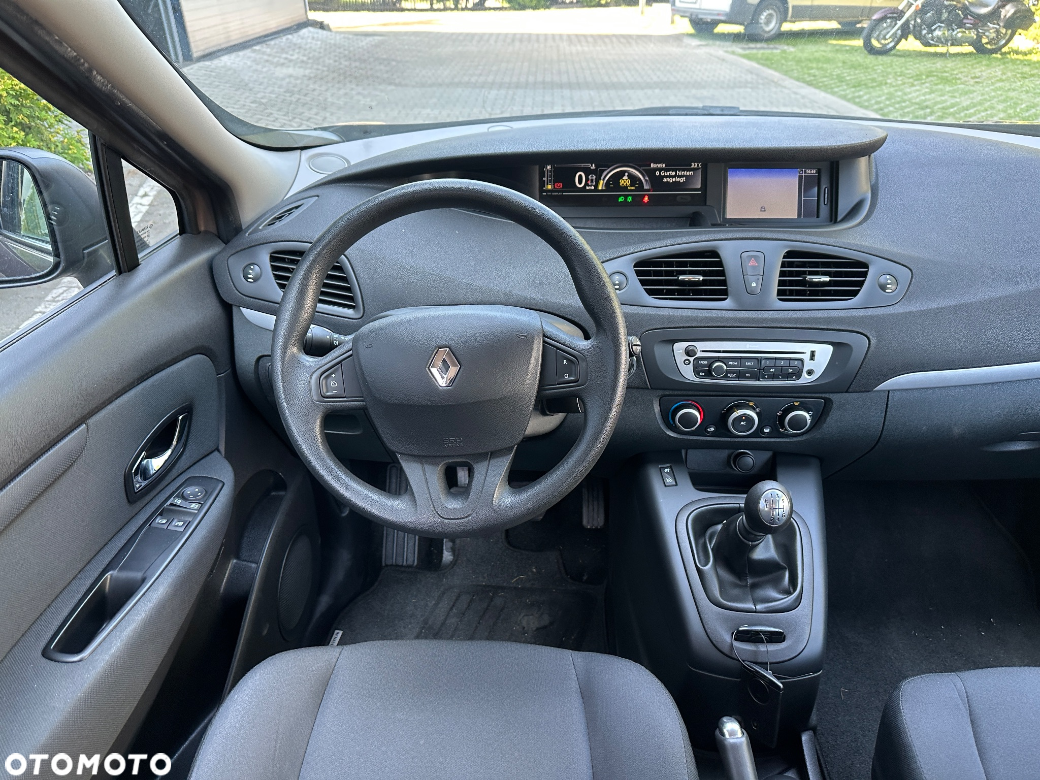 Renault Scenic 1.6 16V 110 TomTom Edition - 16