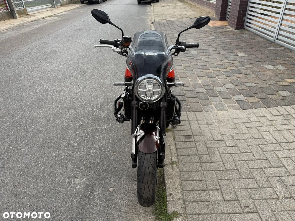 Kawasaki Z 900 RS - 33