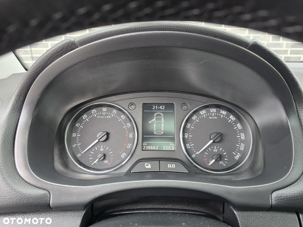 Skoda Roomster 1.6 TDI DPF Scout PLUS EDITION - 30
