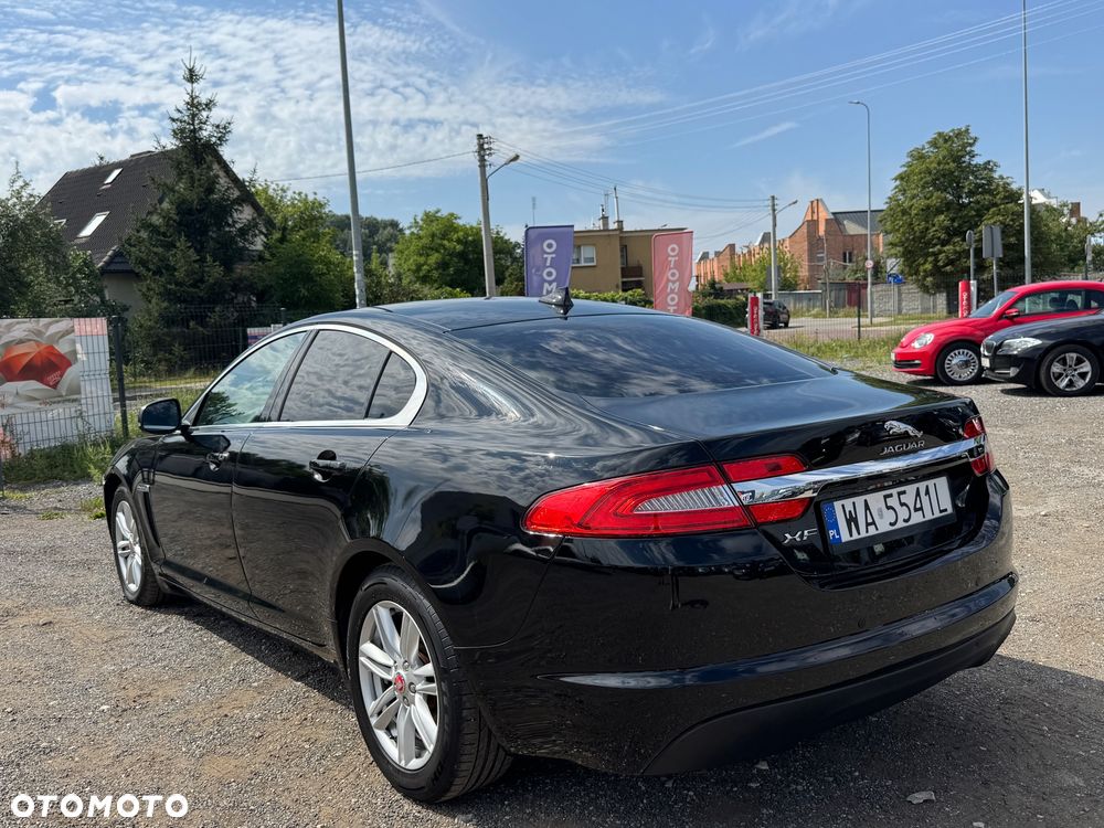 Jaguar XF 2.2 D Premium Luxury - 29
