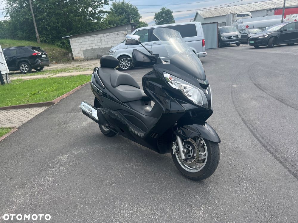 Suzuki Burgman - 6