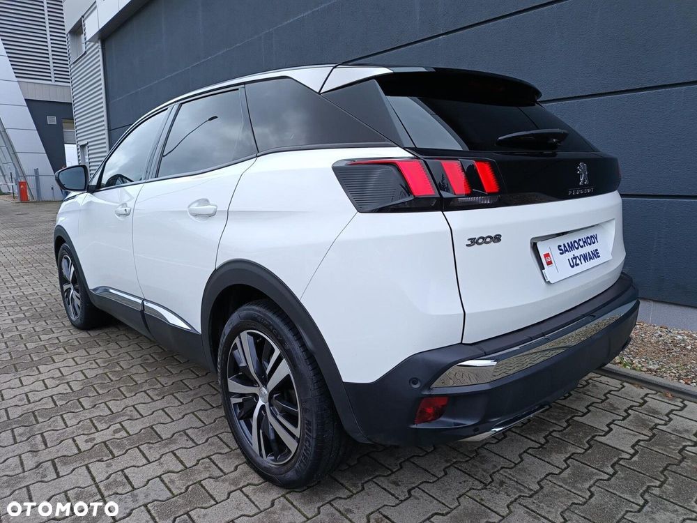 Peugeot 3008 1.2 PureTech Allure S&S - 10