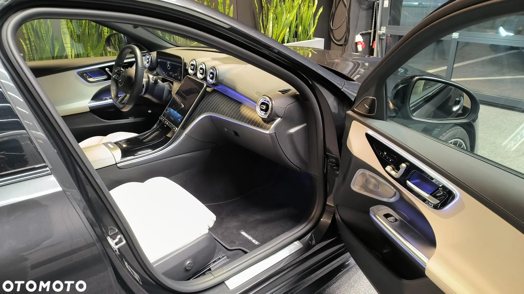 Mercedes-Benz Klasa C 200 T 9G-TRONIC AMG Line - 18