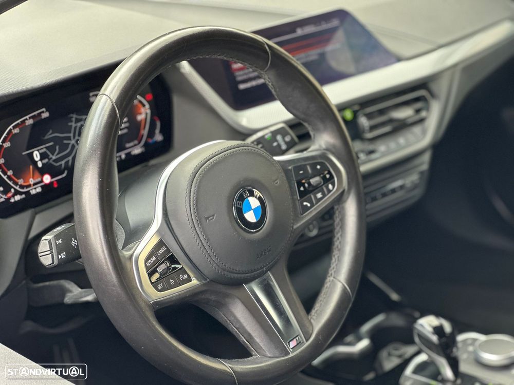 BMW 116 d Pack Desportivo M Auto - 13