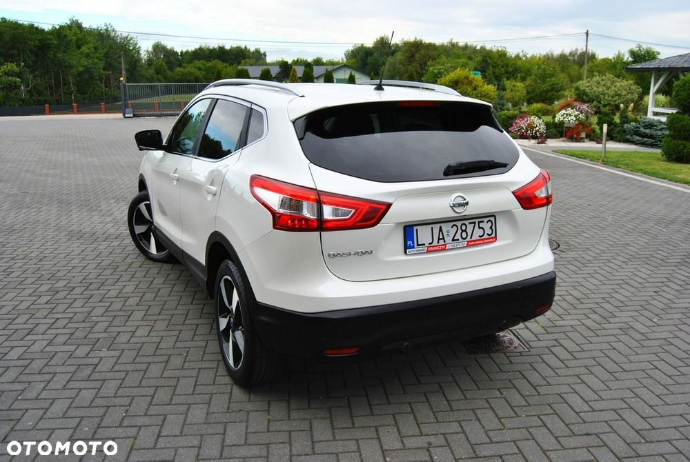 Nissan Qashqai 1.5 dCi TEKNA - 4