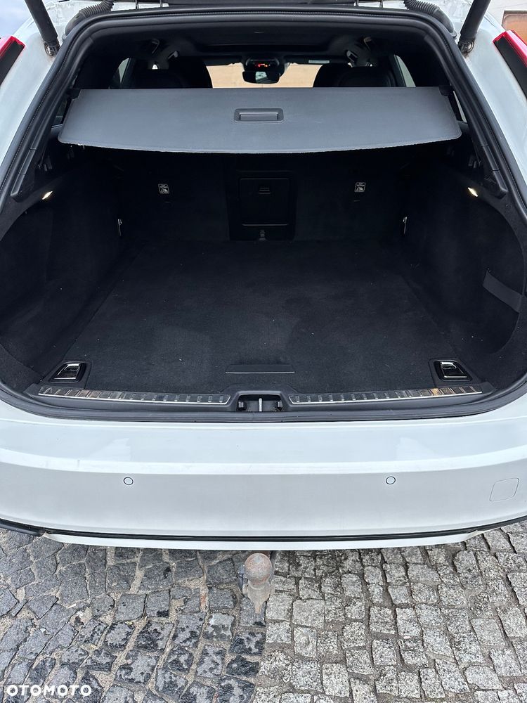 Volvo V90 D3 R-Design - 30