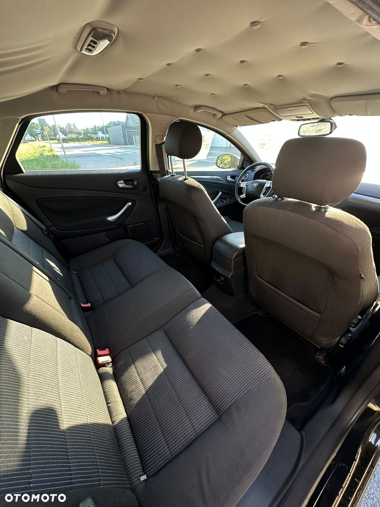 Ford Mondeo 1.8 TDCi Ambiente - 8