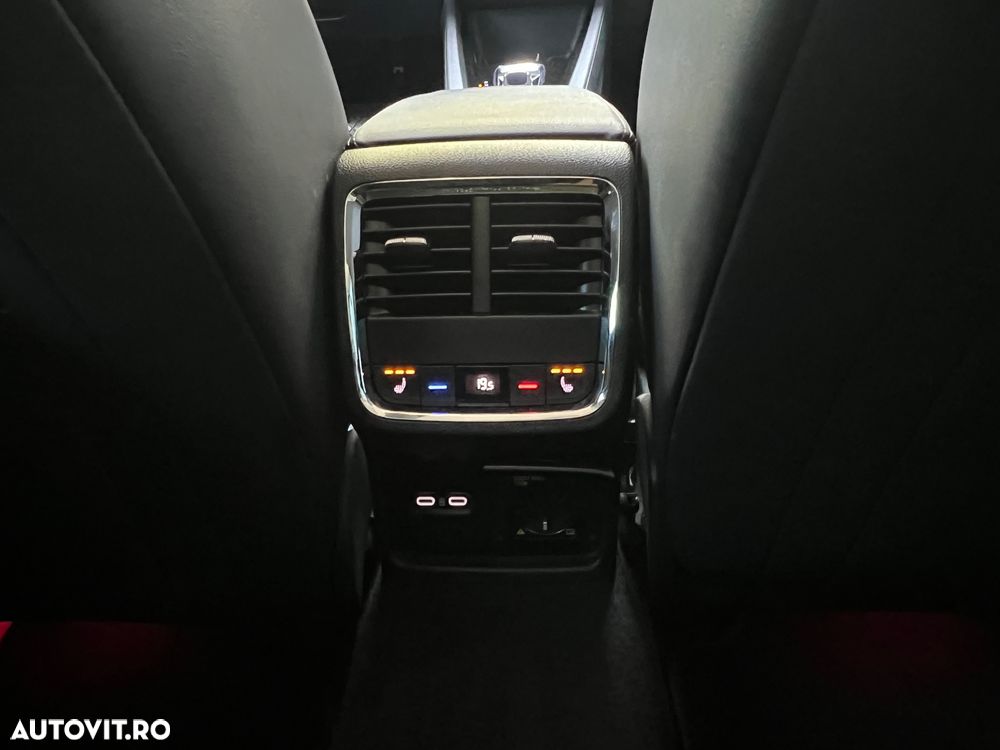 Skoda Octavia 2.0 TDI DSG Exclusive Plus - 33