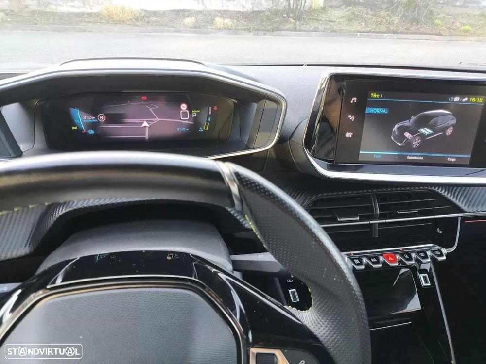 Peugeot e-2008 50 kWh GT - 9