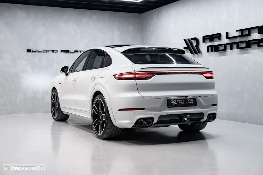 Porsche Cayenne Coupé E-Hybrid - 10