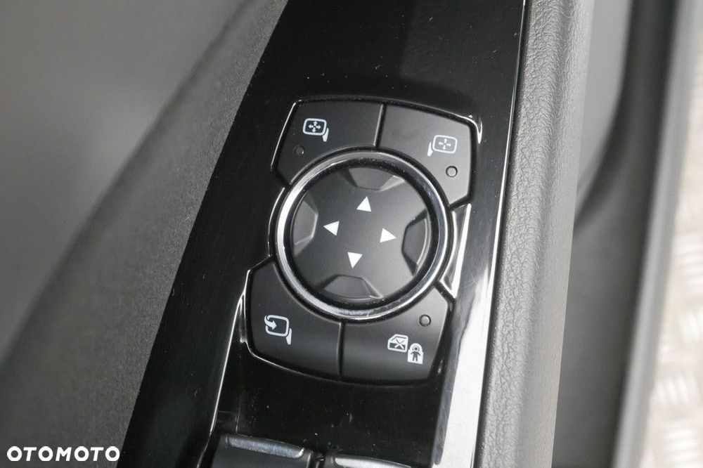 Ford Mondeo - 34