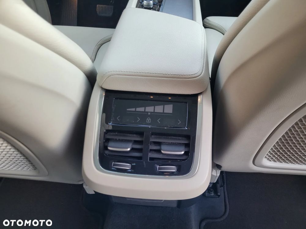 Volvo XC 60 B5 B AWD Inscription - 26