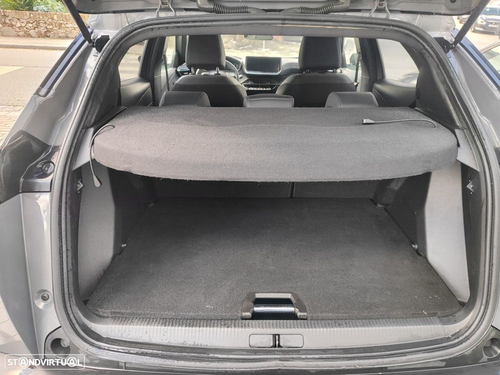 Peugeot 2008 1.2 PureTech Allure EAT8 - 8