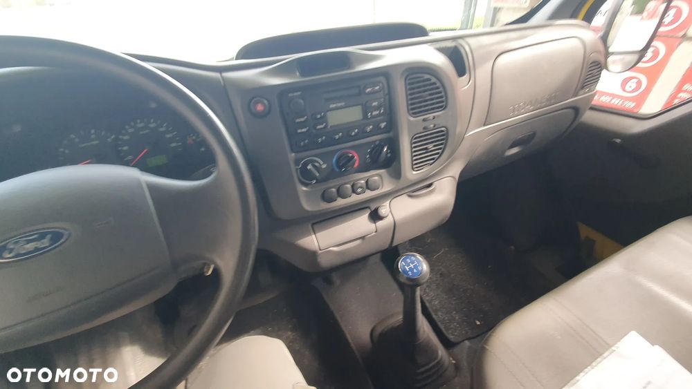 Ford Transit - 13