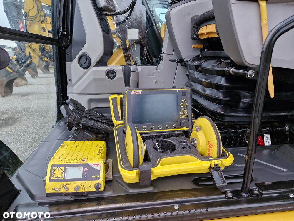 Caterpillar 325 FL CR - 37