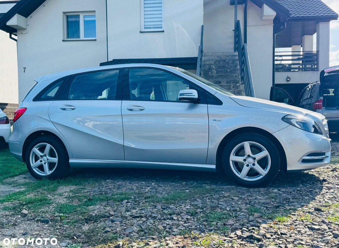 Mercedes-Benz Klasa B 200 (BlueEFFICIENCY) 7G-DCT - 4