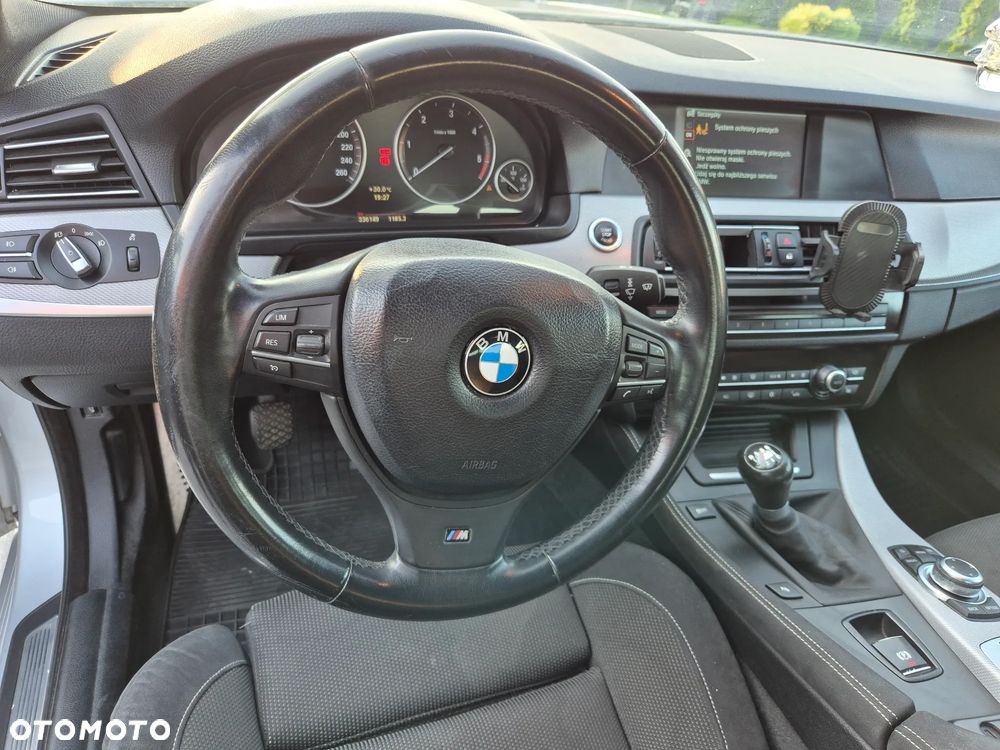 BMW Seria 5 - 24