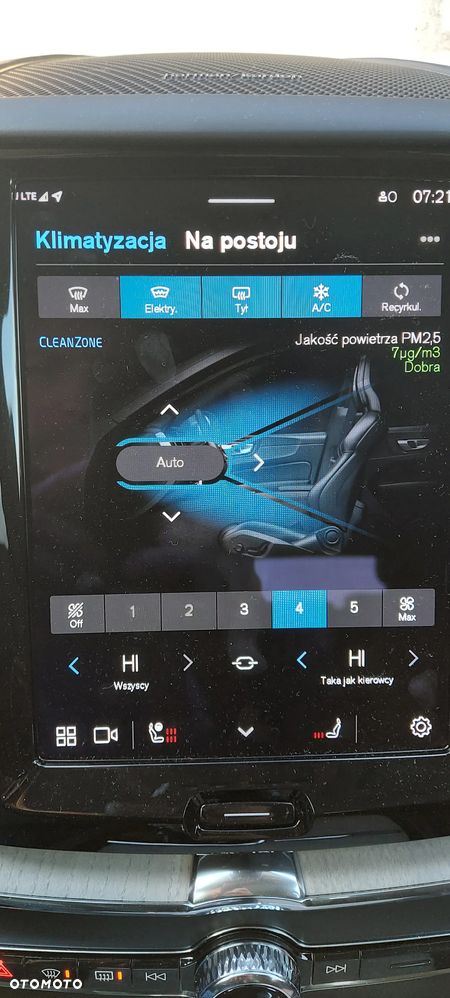 Volvo XC 60 T6 Plug-In Hybrid AWD Plus Black Edition - 26