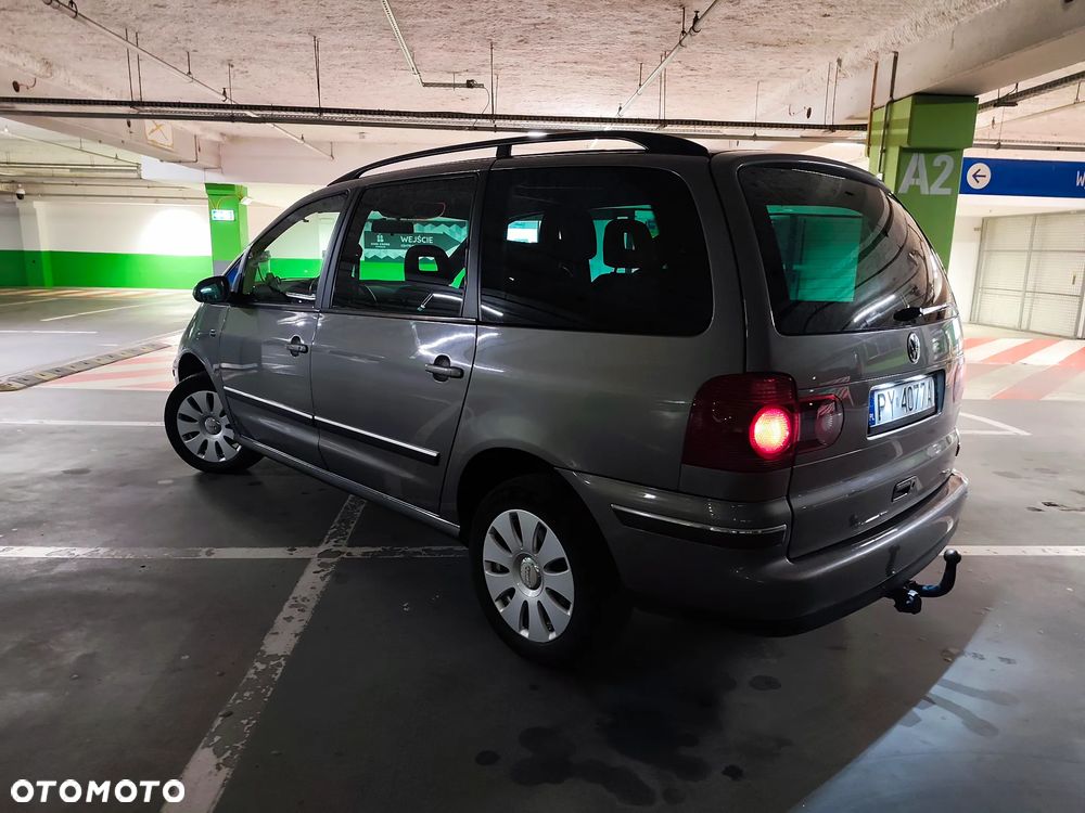 Volkswagen Sharan 1.9 TDI Automatik Exclusive Edition - 11