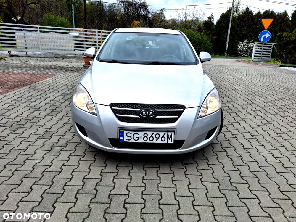 Kia Ceed - 26