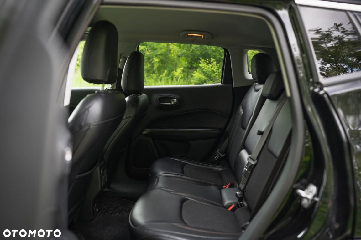 Jeep Compass - 27