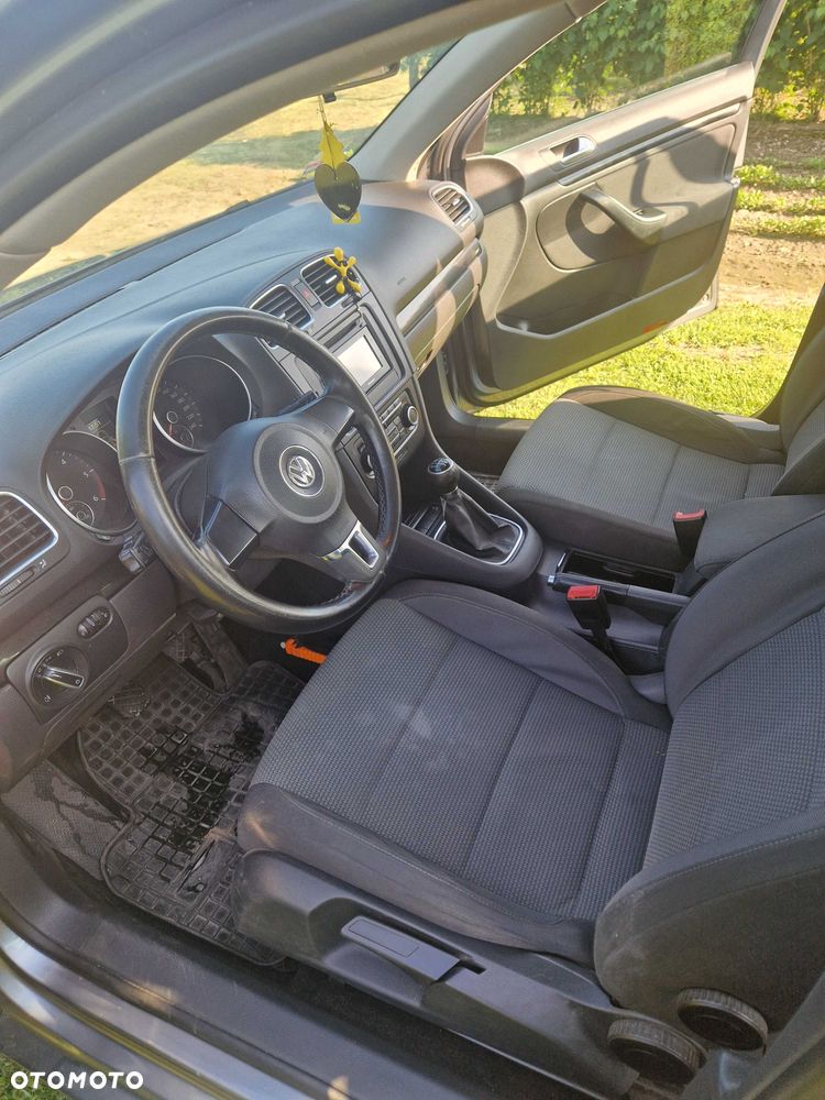 Volkswagen Golf - 8