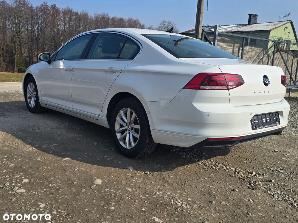 Volkswagen Passat 2.0 TDI (BlueMotion Technology) Comfortline - 3