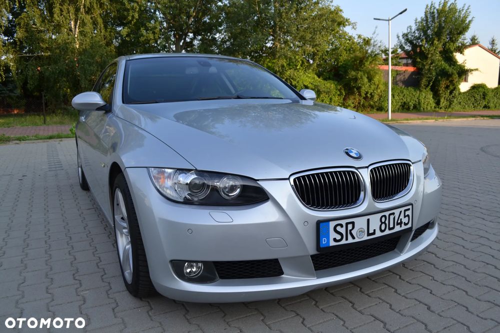 BMW Seria 3 325i - 4
