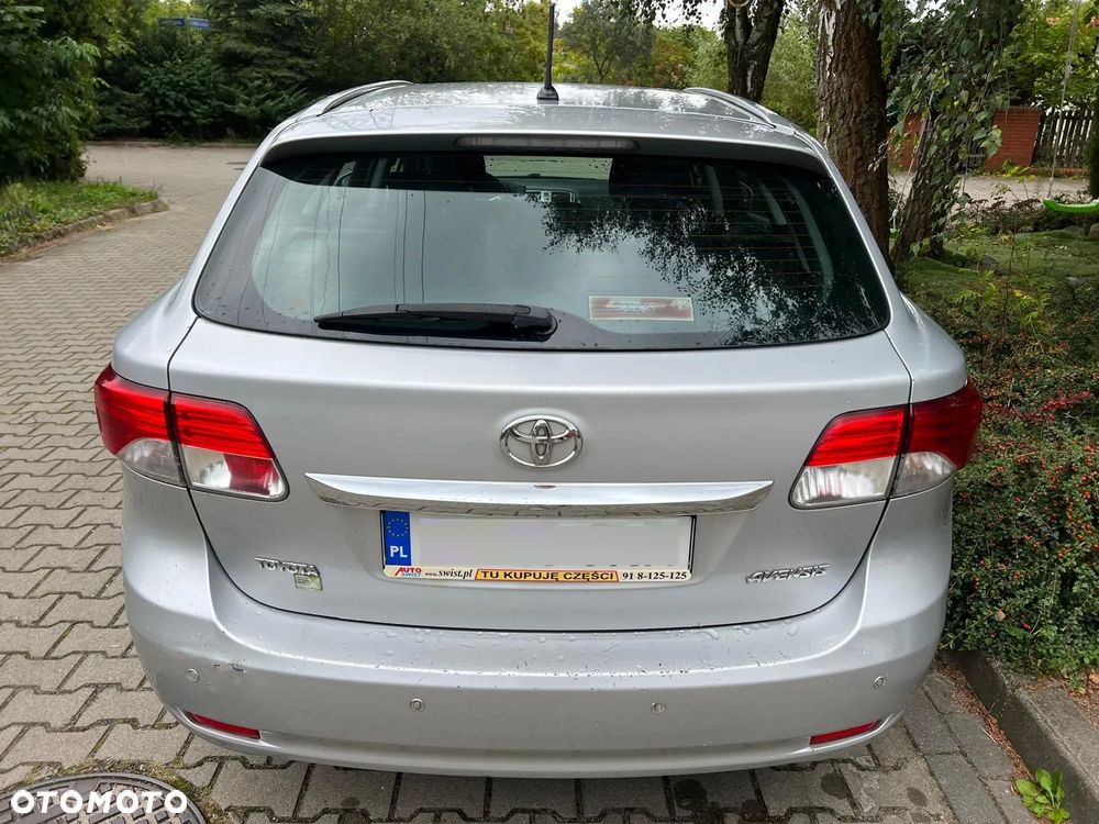 Toyota Avensis 2.0 D-4D Active - 3