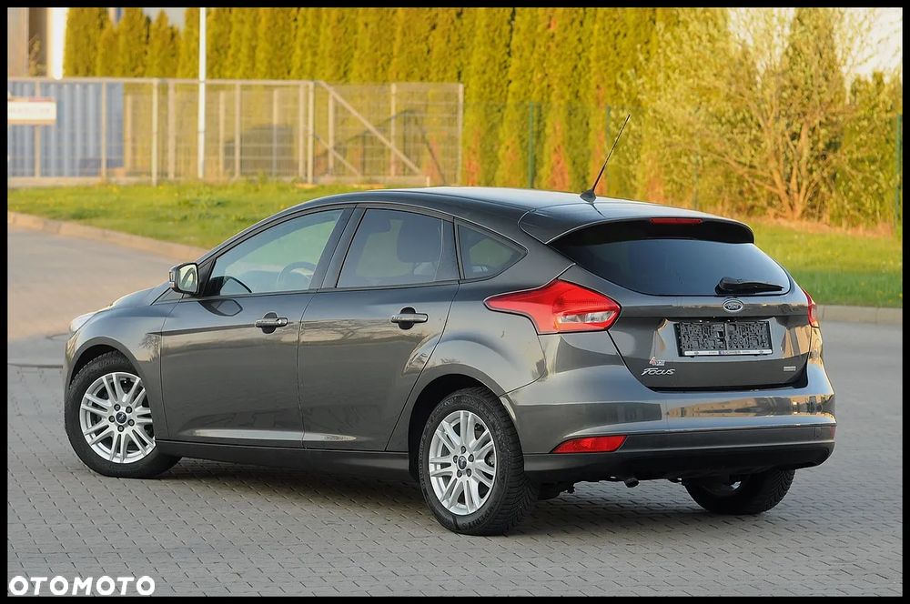 Ford Focus - 22
