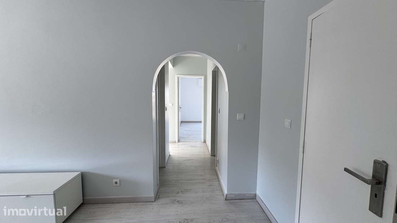 Apartamento T3 com 2 casas de banho e elevador - Grande imagem: 3/15