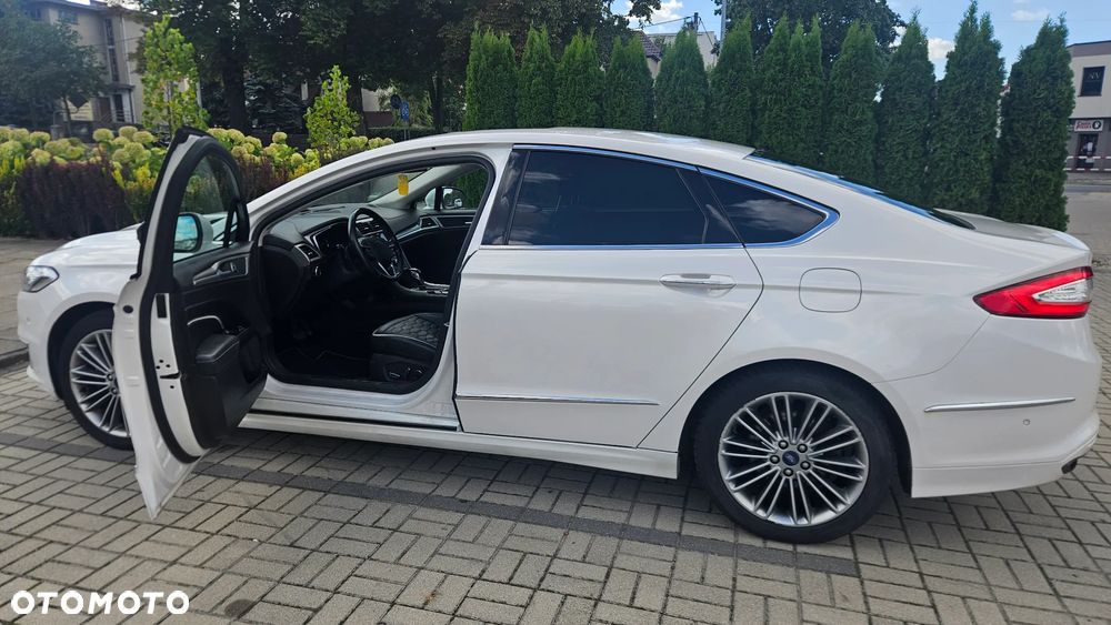Ford Mondeo 2.0 Hybrid Vignale - 11