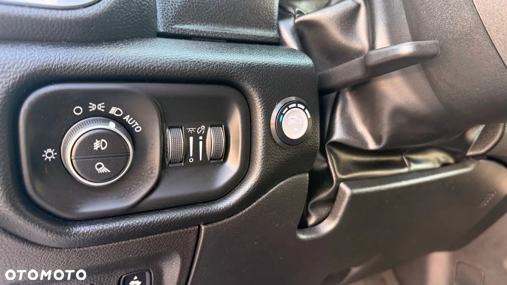 RAM 1500 Crew Cab Longhorn - 19