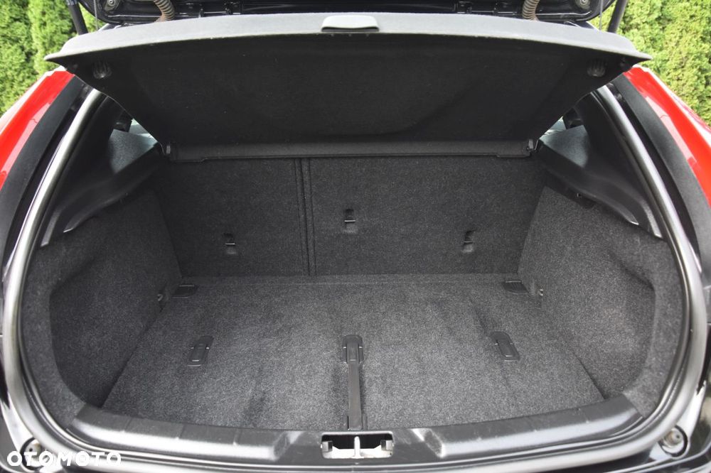 Volvo V40 Cross Country D2 Geartronic Summum - 23