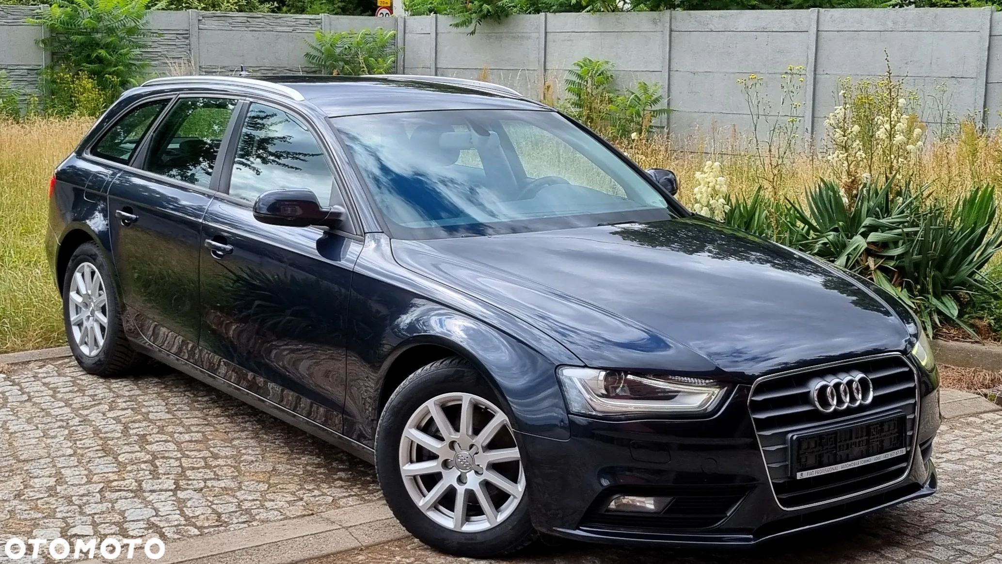 Audi A4 Avant 2.0 TDI DPF Ambiente - 1