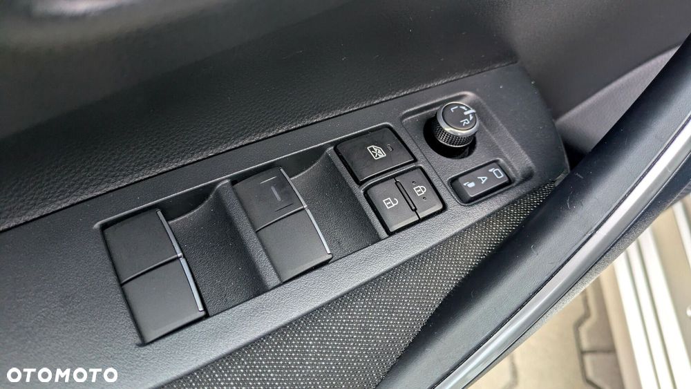 Toyota Corolla 1.8 Hybrid Style - 18