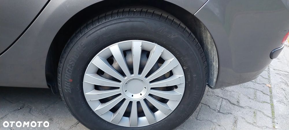 Renault Clio 1.2 16V TCE Alize - 13