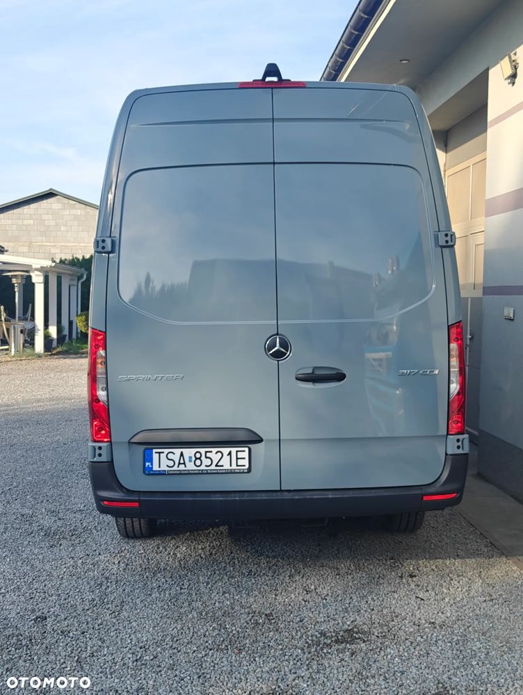 Mercedes-Benz Sprinter - 16