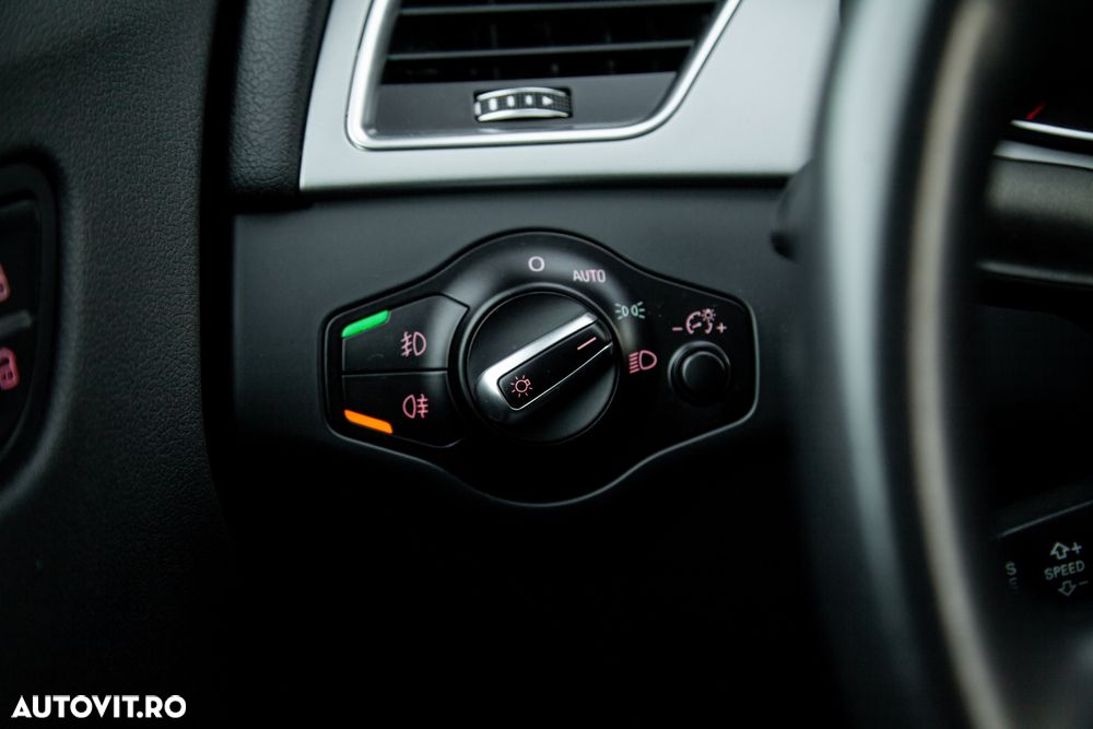 Audi A4 2.0 TDI DPF multitronic Attraction - 23