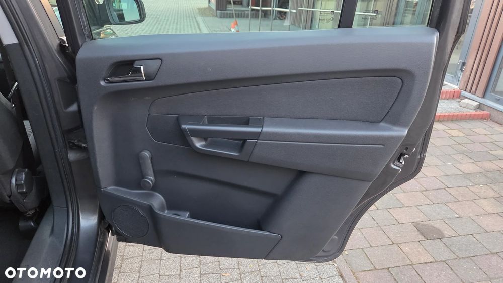 Opel Zafira 1.8 Elegance - 31