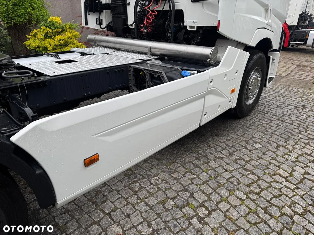 Renault T480 - 12