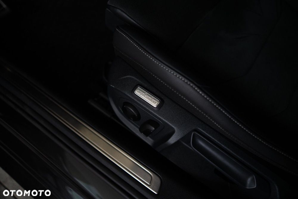 Volkswagen Arteon 2.0 TDI R-Line DSG - 23